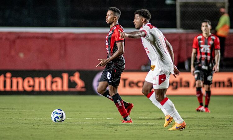 Náutico vence o Vitória no Barradão. Foto: Victor Ferreira/EC Vitória