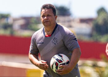 Ex-jogador e ídolo do Náutico, Kuki é internado após sofrer um Acidente Vascular Cerebral