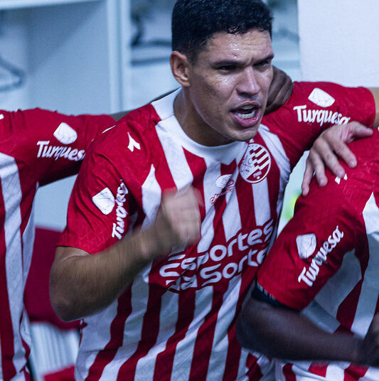 Sousa deixa o Náutico e é emprestado ao Londrina. Foto: Gabriel França/Náutico