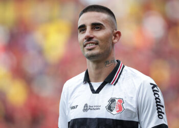 Thiago Galhardo é a principal arma do Santa Cruz para estreia na Série D. Foto: Rafael Vieira / FPF