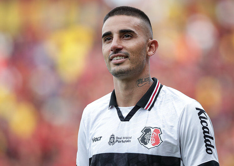 Thiago Galhardo é a principal arma do Santa Cruz para estreia na Série D. Foto: Rafael Vieira / FPF