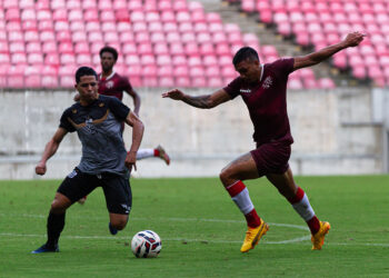 Náutico e Central ficam no 0x0 em jogo-treino na Arena de Pernambuco