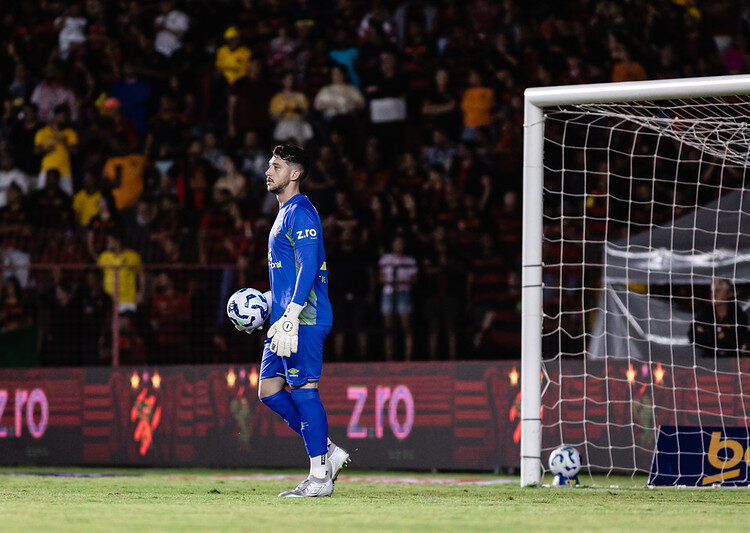 Caíque França fala sobre má fase do Sport e diz: “Precisamos reencontrar o caminho das vitórias”