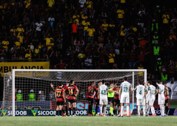 Comitê da CBF admite erro em pênalti marcado a favor do Palmeiras contra o Sport