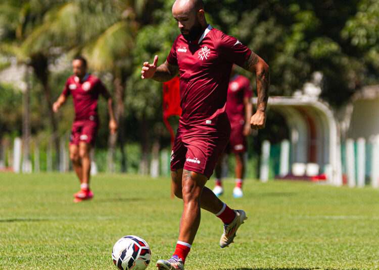 Patrick Allan revela pedido de Hélio dos Anjos em primeiro contato com elenco do Náutico