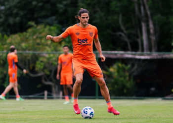 Em meio à início ruim, Paciência destaca união no Sport e projeta duelo contra o Fortaleza