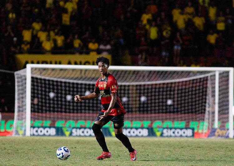 Joia valiosa: Sport rejeita oferta milionária por volante Zé Lucas