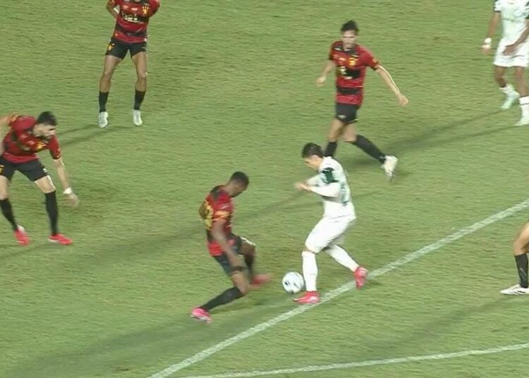 CBF divulga áudio do VAR sobre pênalti controverso marcado para o Palmeiras contra o Sport