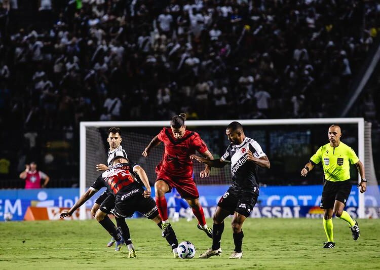 Sport perde do Vasco, em São Januário, em mais um jogo com reclamação de arbitragem