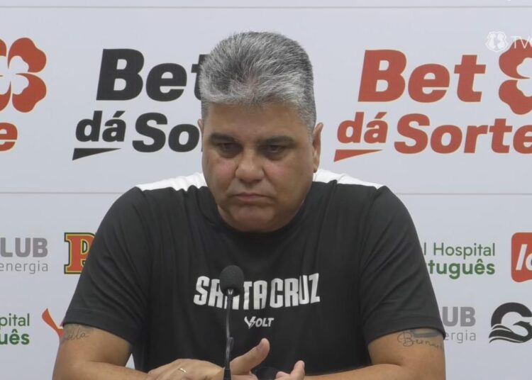 Marcelo Cabo celebra atuação do Santa Cruz contra o Horizonte, mas enxerga margem para evolução