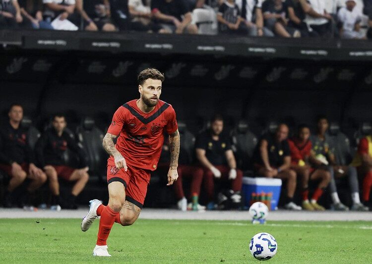 Sport encara o Fortaleza na Ilha do Retiro. Foto: Paulo Paiva / Sport