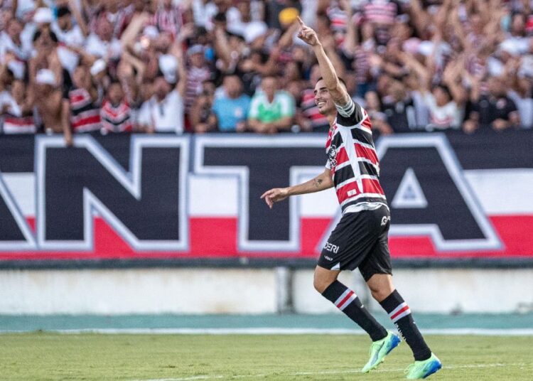 Thiago Galhardo volta ao time contra o Ferroviário/CE. Foto: Rafael Vieira/FPF