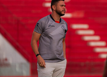 Guilherme dos Anjos exalta postura do Náutico contra o São Paulo: “Se jogarmos nestas condições, sobe”