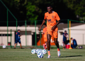 Sport informa mudanças no elenco: Matheus Alexandre e Gustavo Maia são afastados; Di Plácido e Lenny Lobato não terão vínculos renovados