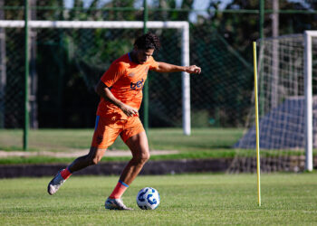 Chico fala sobre fase complicada, troca no comando técnico e demonstra confiança na reação do Sport na Série A
