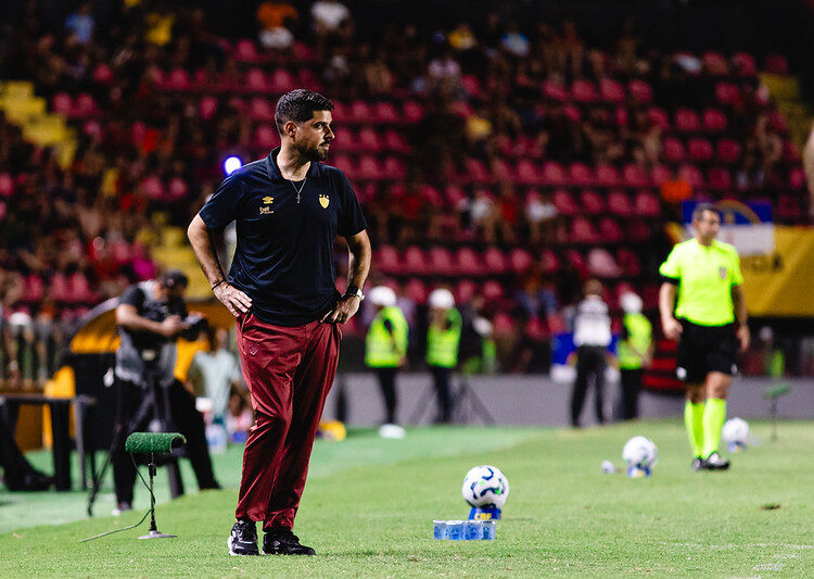 Técnico do Sport solicita apoio da torcida após derrota por goleada: “Vamos precisar muito”