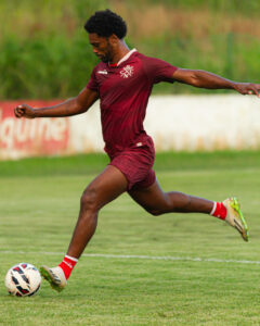 Bruno Mezenga é a esperança de gols do Náutico contra a Ponte Preta. Foto: Gabriel França/Náutico