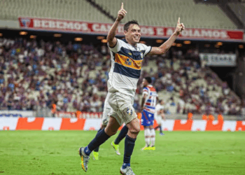 O Retrô recebe o Guarani na Arena Pernambuco. Foto: Stefania fernandes lima