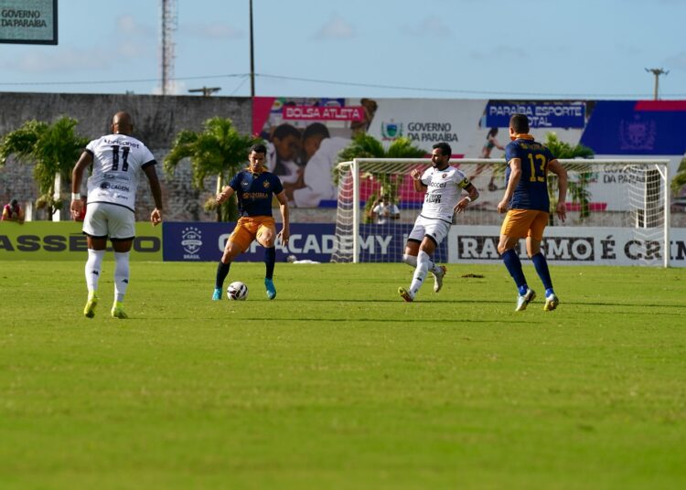 Retrô leva gol cedo e é derrotado pelo Botafogo-PB fora de casa na Série C