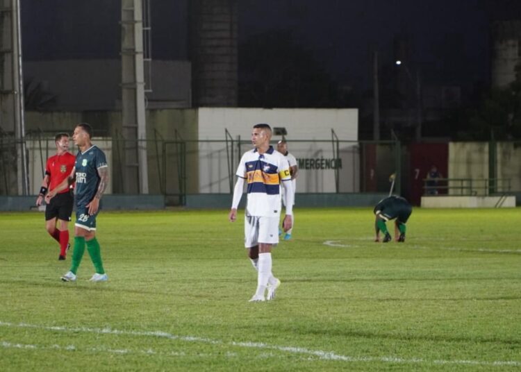 Retrô enfrenta o Caxias no Centenário.