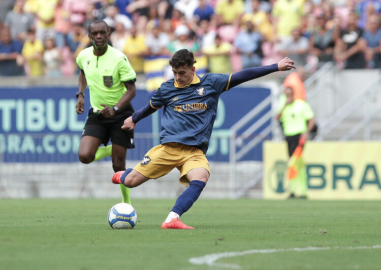 Retrô tenta voltar as vitórias contra o Londrina. Foto: Rafael Vieria/FPF
