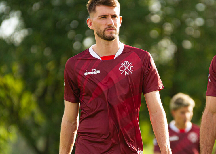 Náutico informa transferência do zagueiro Odivan para o futebol da Indonésia