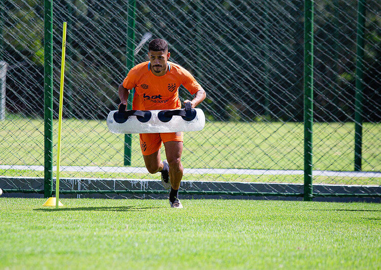 Hereda fala sobre adaptação ao novo treinador e confia em reação do Sport