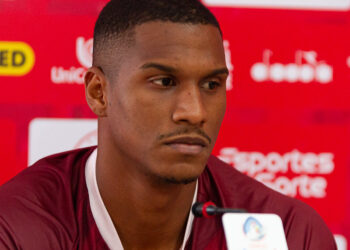 Náutico: Mirando G-8 da Série C, Igor Pereira ressalta foco da equipe e projeta partida contra o Tombense