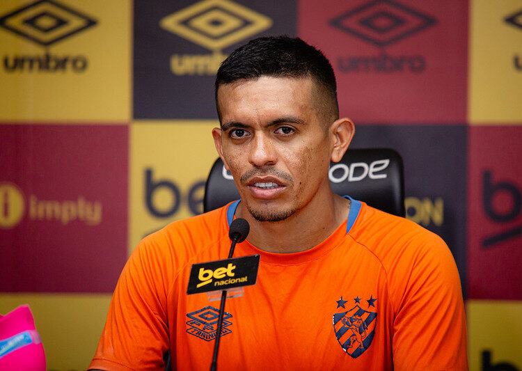 Igor Cariús destaca intensidade nos treinos e acredita em retomada do Sport após período de intertemporada