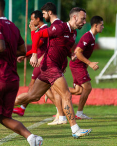 Apesar de treinar com o grupo, Paulo Sérgio não está 100% para jogar proxima rodada. Foto: Gabriel França/Náutico