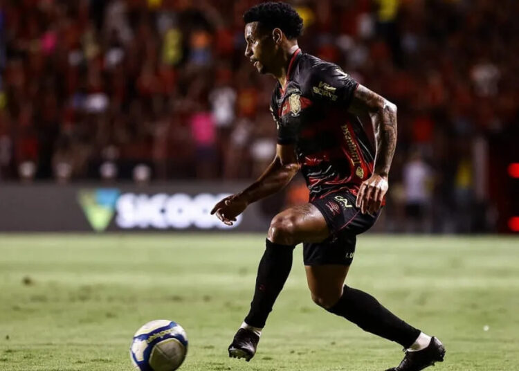 Sport empresta lateral-esquerdo Felipinho ao Criciúma