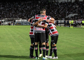 Santa Cruz supera o Ferroviário no Arruda e mantém boa fase na Série D