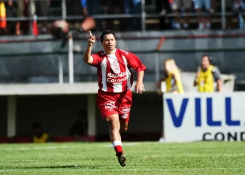 Kuki em ação com a camisa do Náutico. Foto: Renato Pizzuto/PLACAR