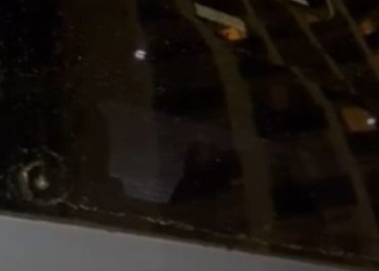 Após partida contra o Santa Cruz no Arruda, ônibus do Ferroviário é atacado com pedras