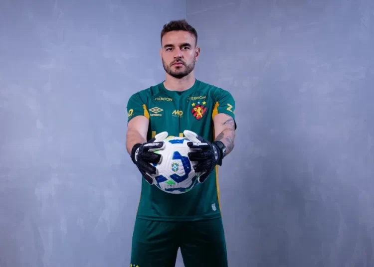 Gabriel Vasconcelos chega para reforçar a meta Rubro-negra. Foto: Paulo Paiva/ Sport