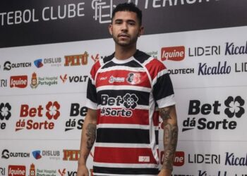 Renato volta a Pernambuco e mira acesso com o Santa Cruz: “Não merece estar na Série D”