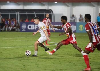 Náutico vence Tombense e entra no G8 da Série C pela primeira vez