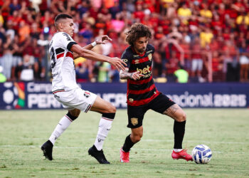 Sport e Santa Cruz figuram entre as 20 maiores torcidas do país, revela pesquisa