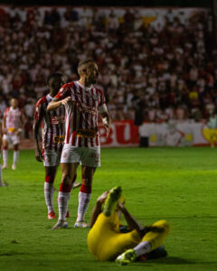 Paulo Sérgio foi expulso contra o Brusque na quarta rodada. Foto: Gabriel França/Náutico