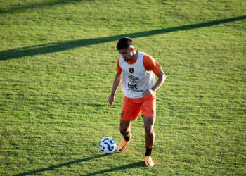 Apresentado, Ramon ressalta foco para reverter momento do Sport na Série A
