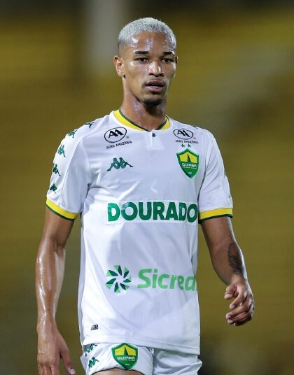 Náutico fica próximo de contratar o atacante Lucas Cardoso, do Cuiabá