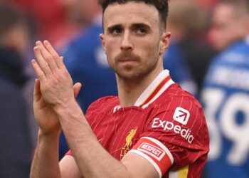 Luto no futebol: Clubes, atletas e treinadores prestam homenagens à Diogo Jota após acidente fatal