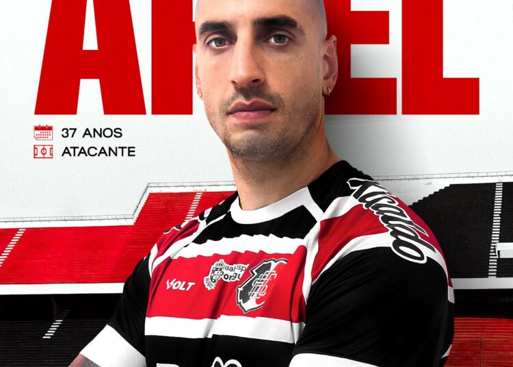 Ariel é o novo atacante do Santa Cruz. Foto: Reprodução/Instagram