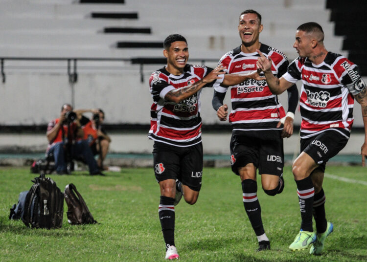 Santa Cruz encara Horizonte e conta com Thiago Galhardo para reencontrar a vitória. Foto: Victória Evelyn