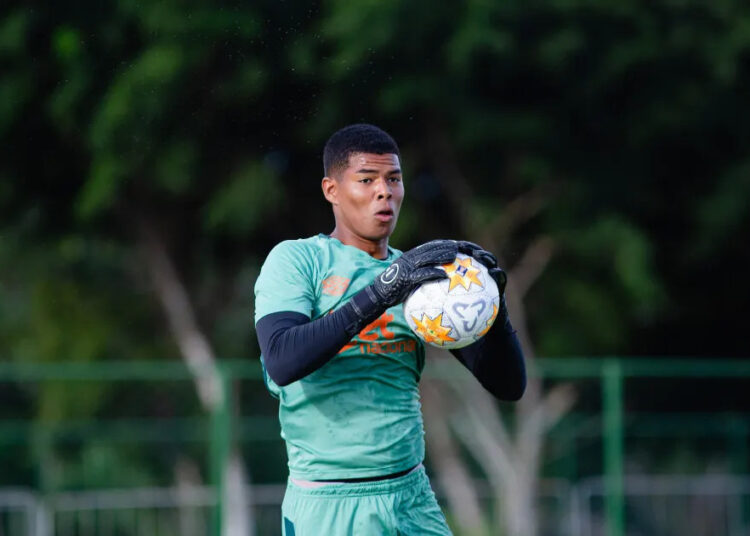 Sport prorroga contrato com o goleiro Davi até 2027