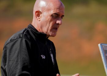 Retrô demite Itamar Schulle após nova derrota na Série C