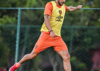 Sport tenta acordo para saída de Gonçalo Paciência