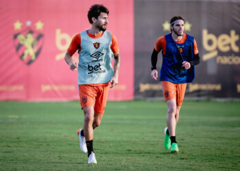 Sport tenta a primeira vitória no Brasileirão contra o Bahia. Foto: Paulo Paiva / Sport