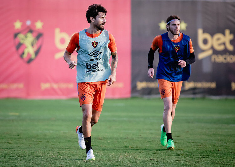 Sport tenta a primeira vitória no Brasileirão contra o Bahia. Foto: Paulo Paiva / Sport