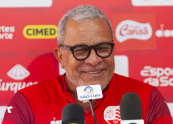 Hélio dos Anjos exalta postura do Náutico, elogia Wellerson e projeta partida contra o Ituano